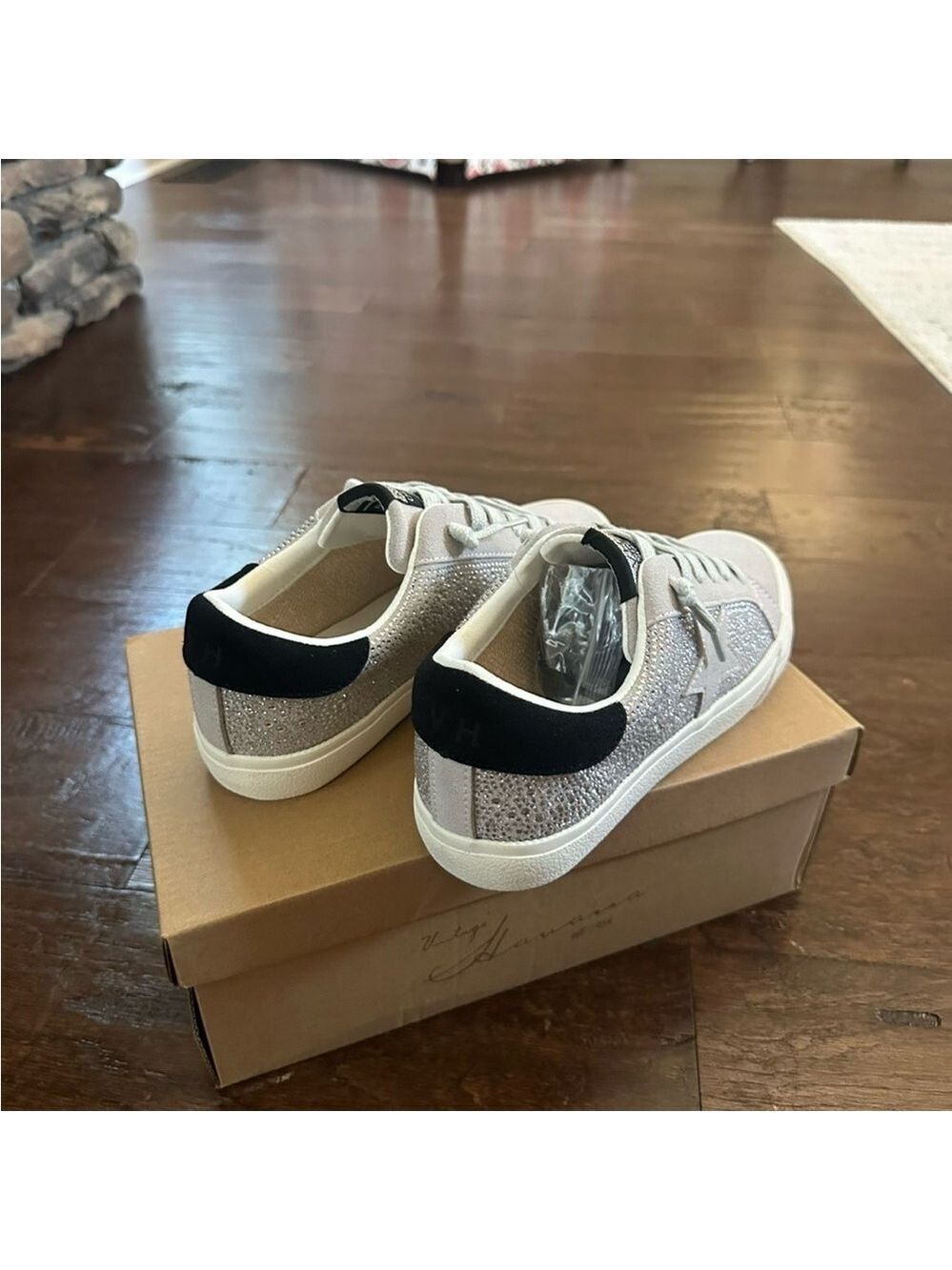 Vintage Havana rhinestone sneaker-size 7.5-grey/silver-brand new - Picture 9 of 15